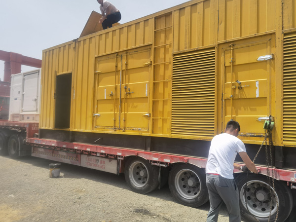 老边除了负载情况和发动机维护，还有哪些因素会影响 200kw 柴油发电机的油耗？
