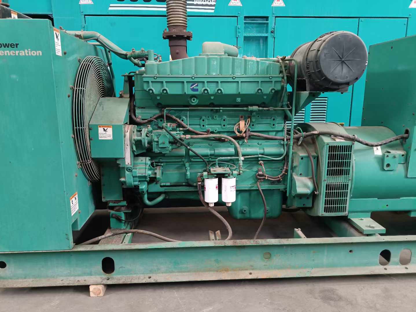 老边过载会对 600kW 柴油发电机组造成哪些损害？
