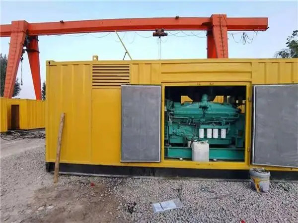 老边冬季低温环境下，500KW发电机组应该选择什么类型的启动电瓶？