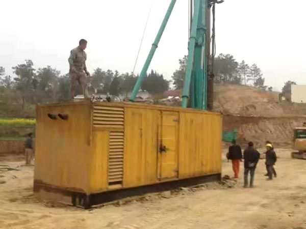老边如何判断水冷式机油散热器密封件是否需要更换?